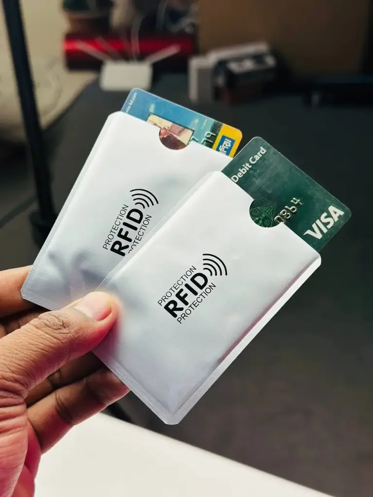 RFID Blocking Card Holder – Slim, Stylish, Secure, Durable Aluminium.